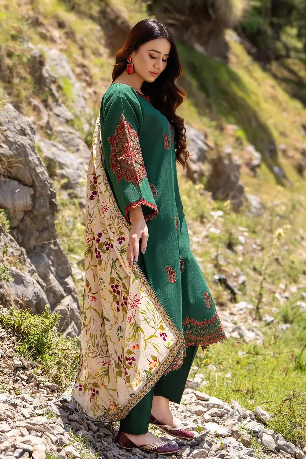 3PC Embroidered Unstitched Cambric Suit KSDE-2823