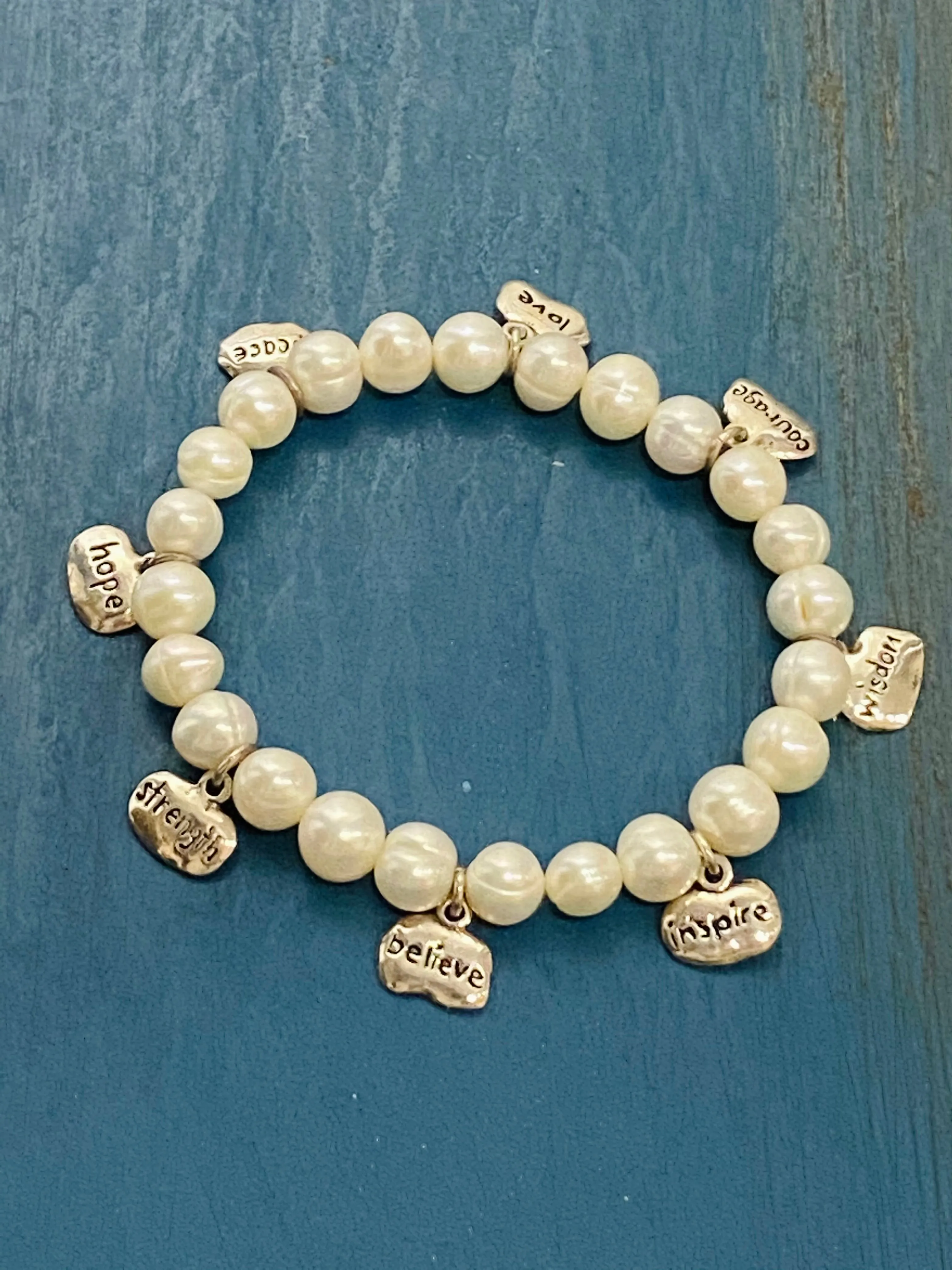 Kamala: All the feels real pearl bracelet